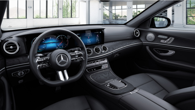 Mercedes E kombi 220d 4matic AMG | nový facelift | auto skladem | bohatá výbava | super cena 1.629.000,- Kč bez DPH